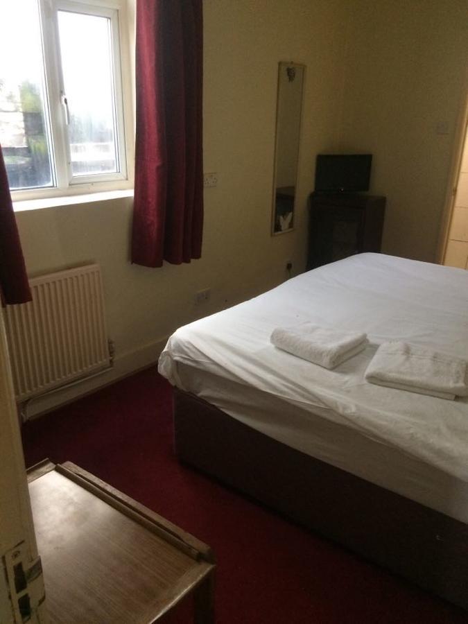Harrow Bed & Breakfast Extérieur photo