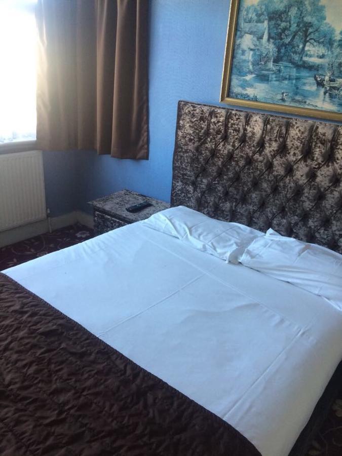 Harrow Bed & Breakfast Extérieur photo